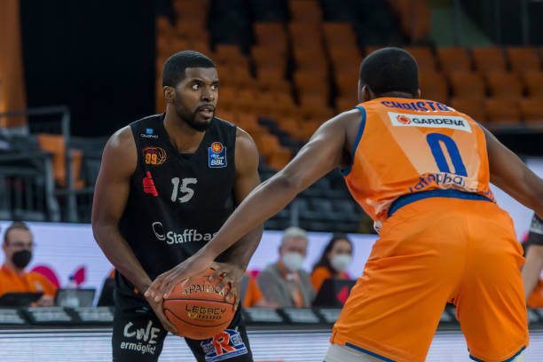 詹姆斯不仅 詹姆斯不仅